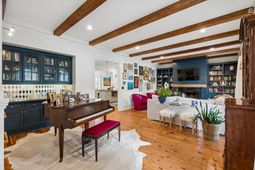 54 Dalton Street photo 4