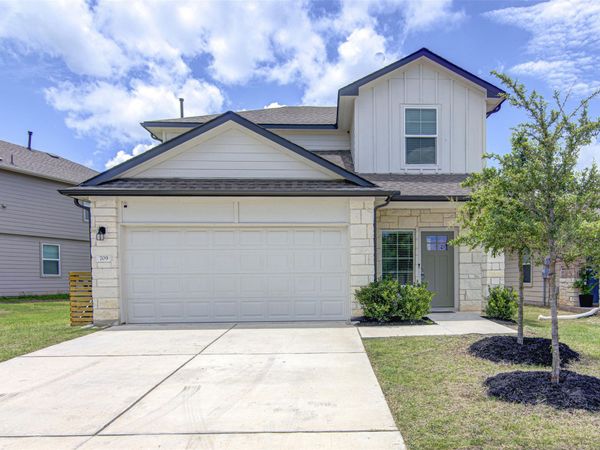 729 Aster PL , Bastrop, TX 78602
