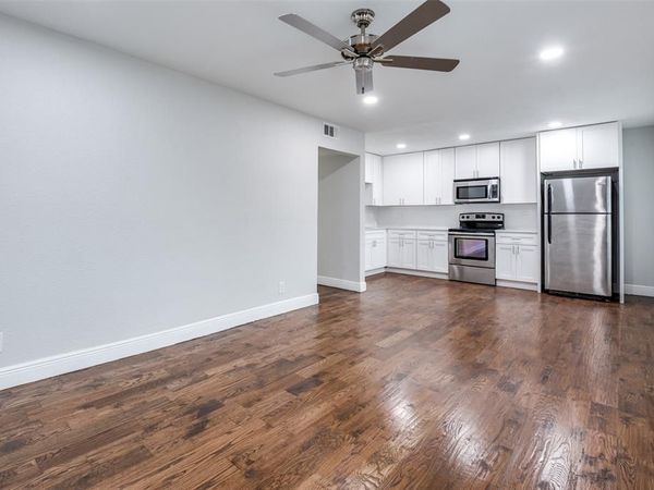 5444 Gaston Avenue, Unit 202, Dallas, TX 75214