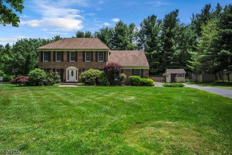 8 Glen Eagles Rd, Washington, NJ 07882 Main Photo