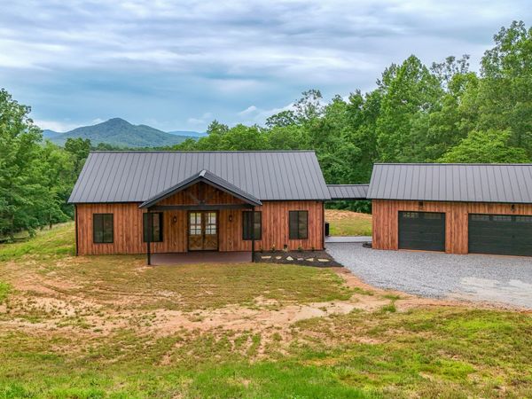 402 Lovelace Road, Clarkesville, GA 30523