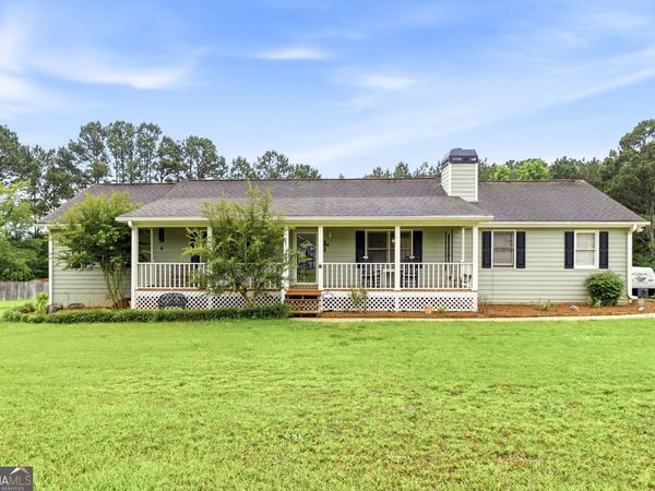136 Thicket Trail, Mcdonough, GA 30252