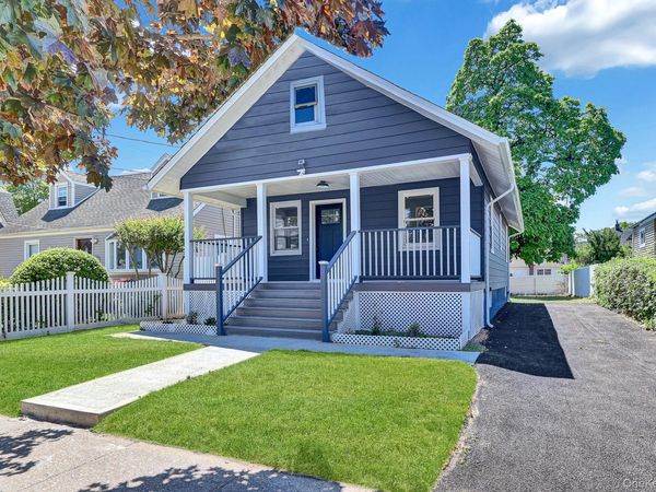 20 Lillian Avenue , Freeport, NY 11520