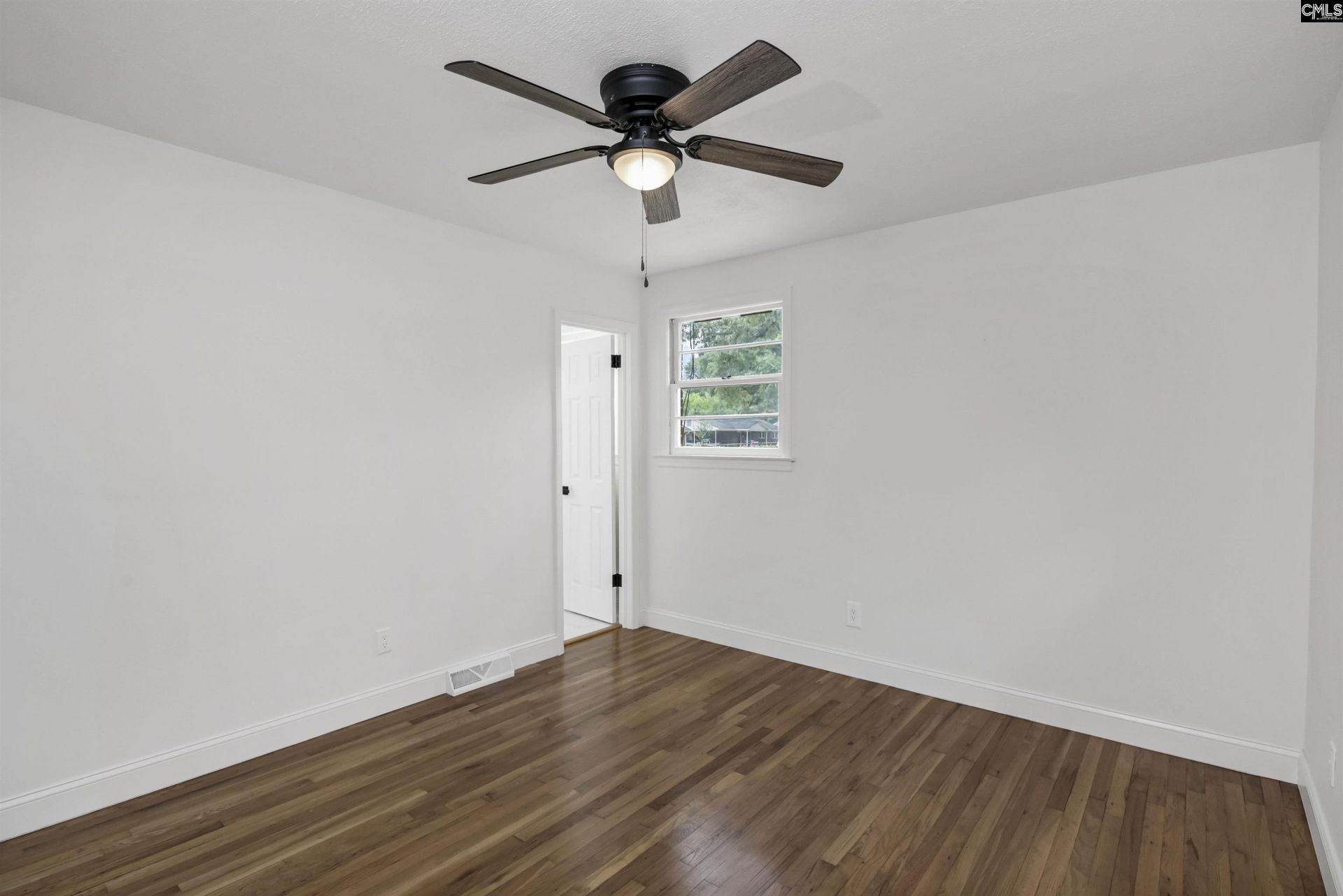 979 Airport Boulevard Photo 24