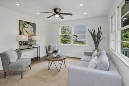 979 Airport Boulevard photo 4