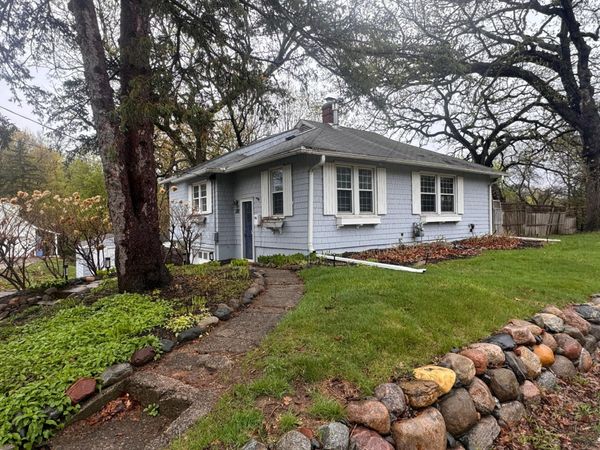 202 Oak Street , Excelsior, MN 55331