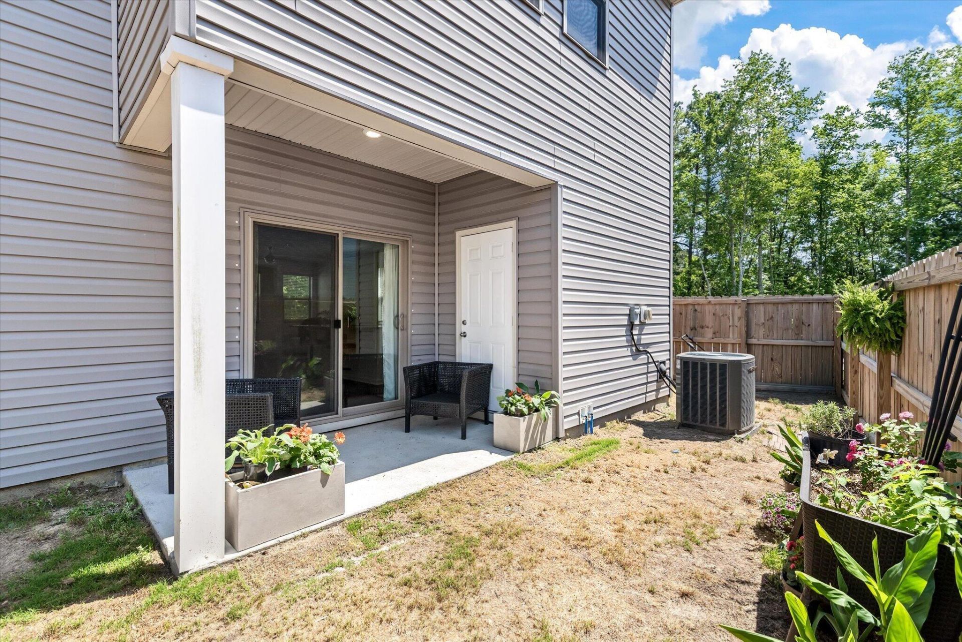 1056 Berry Patch Circle Photo 36