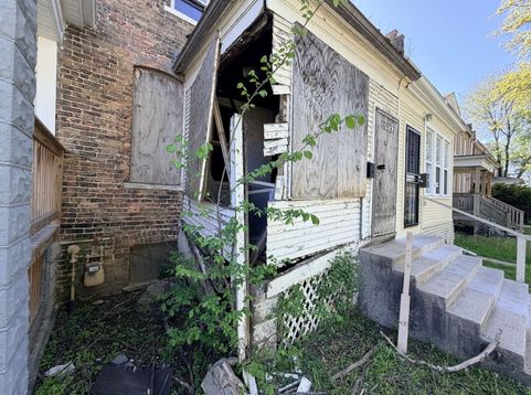 Main Photo