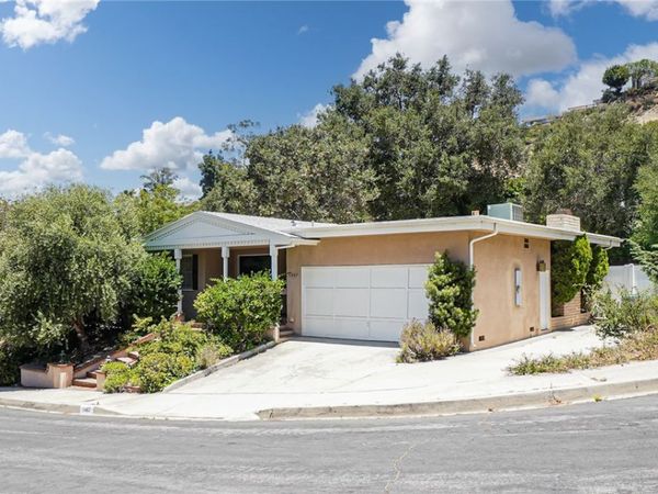 11467 Dona Cecilia, Studio City, CA 91604