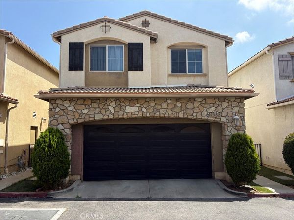 9382 Phoenix, Pacoima, CA 91331