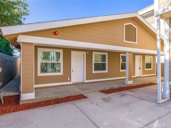 710 N Minter, Unit 6, Santa Ana, CA 92701