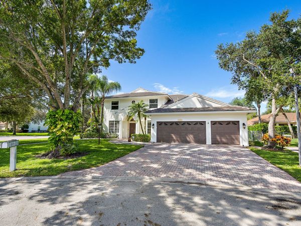 1225 Egret Circle S, Jupiter, FL 33458