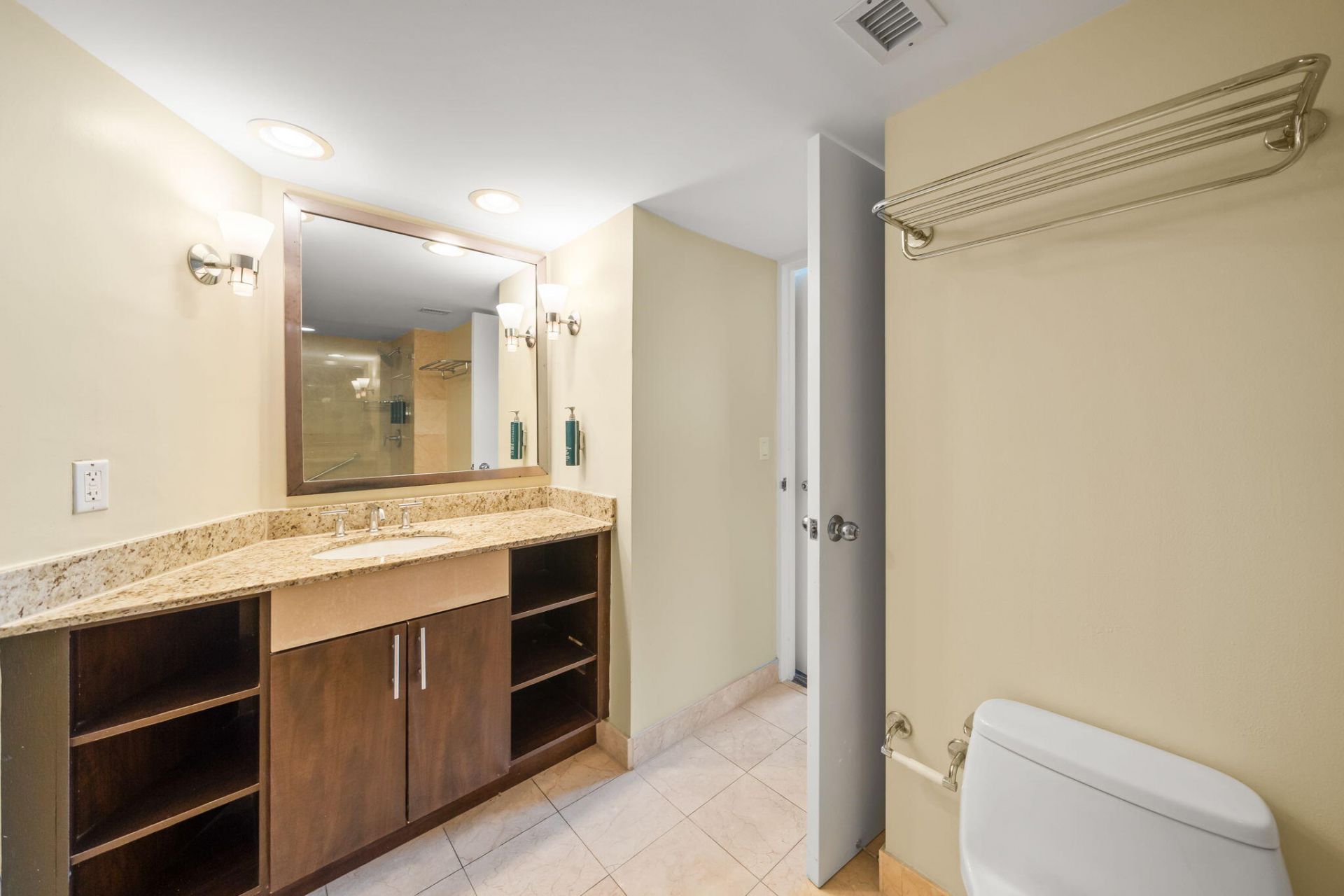 2670 E Sunrise Boulevard, Unit 1109, Fort Lauderdale, FL 33304 Photo