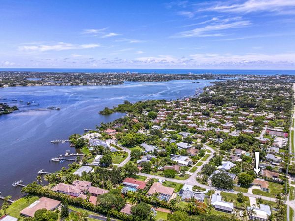 18020 Palm Point Drive, Jupiter, FL 33458