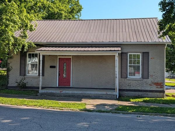 312 N East, Waverly, OH 45690
