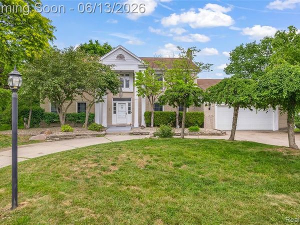 34134 Old Timber Court, Farmington Hills, MI 48331