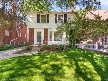 451 Moran Road, Grosse Pointe Farms, MI 48236