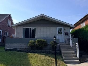 105 W AREBA AVENUE, HERSHEY, PA 17033