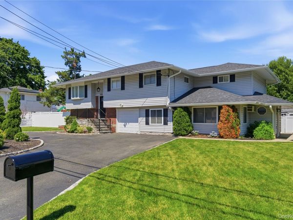 103 Wright Avenue, Deer Park, NY 11729
