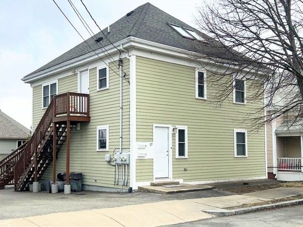 17 Proctor St, Unit 1, Peabody, MA 01960