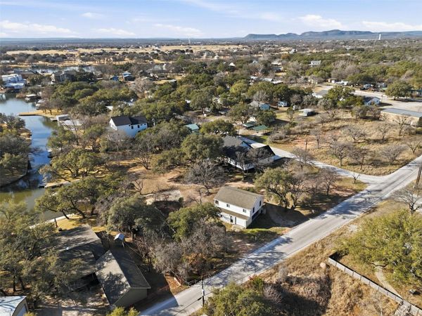610 Williams Lakeshore , Kingsland, TX 78639
