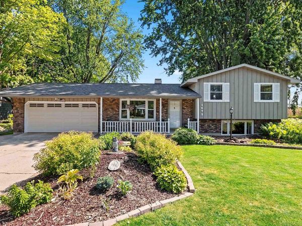 1675 KENNEDY DRIVE, Green Bay, WI 54304