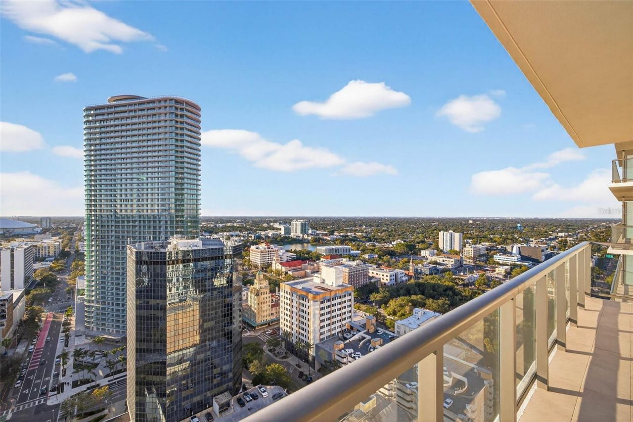 275 1st Ave S, Unit 2706, Saint Petersburg, FL 33701 Photo