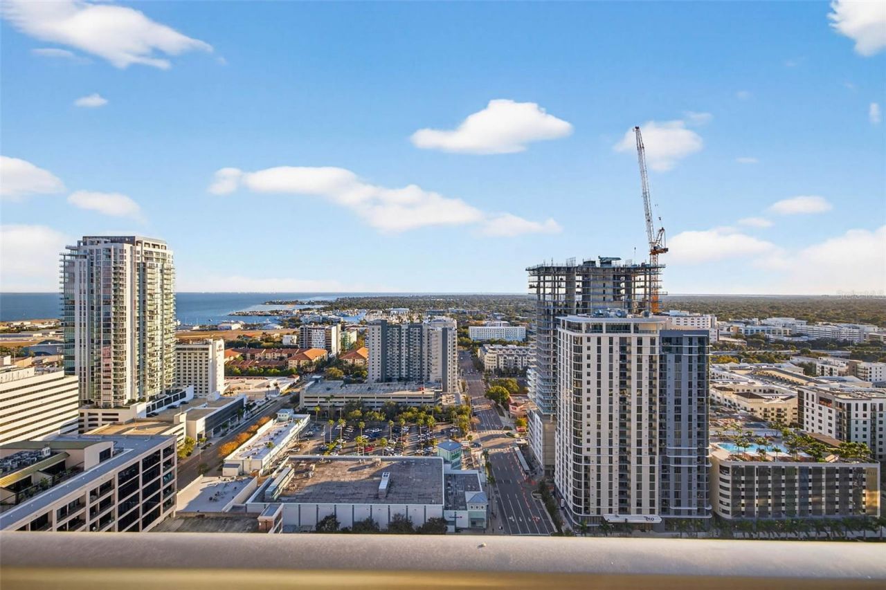 275 1st Ave S, Unit 2706, Saint Petersburg, FL 33701 Photo