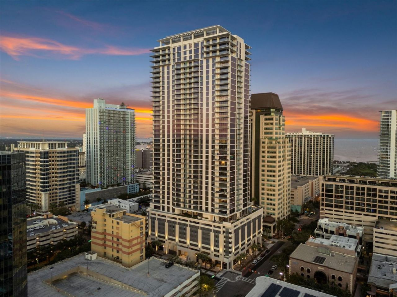 275 1st Ave S, Unit 2706, Saint Petersburg, FL 33701 Photo