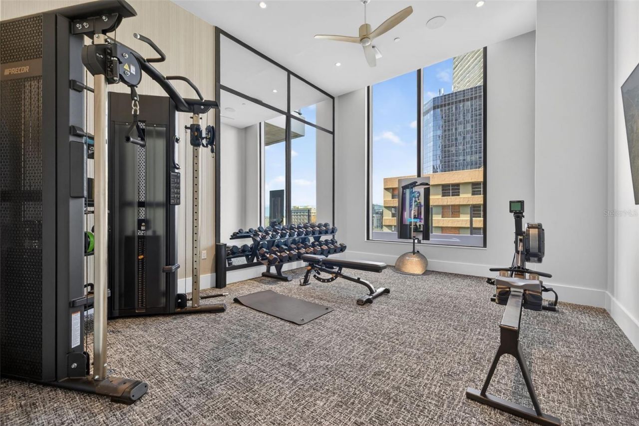 275 1st Ave S, Unit 2706, Saint Petersburg, FL 33701 Photo