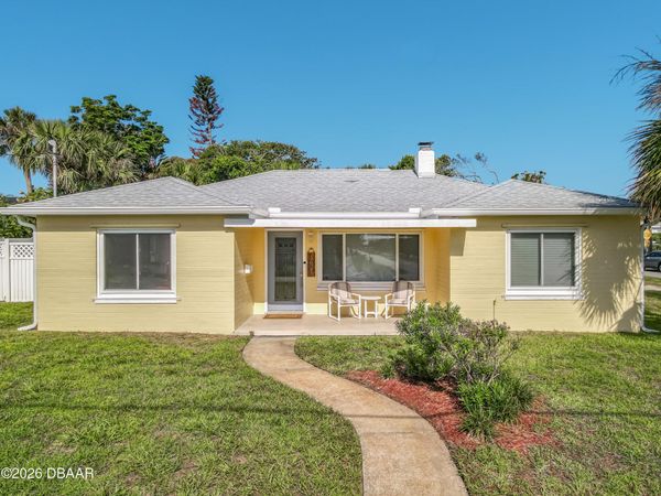 1621 N Oleander Avenue, Daytona Beach, FL 32118