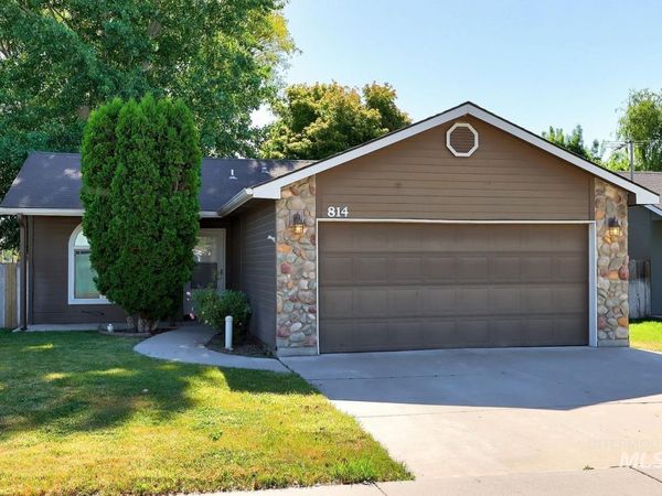 814 Sioux Ave, Emmett, ID 83617