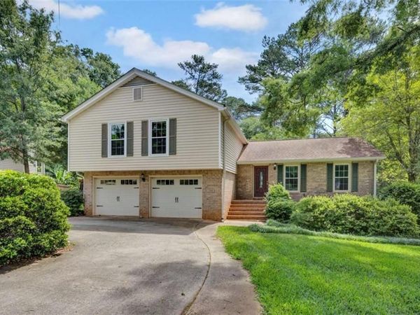 2416 Fieldstone Drive, Conyers, GA 30013