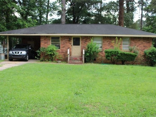 1147 Evelyn Drive , Forest Park, GA 30297