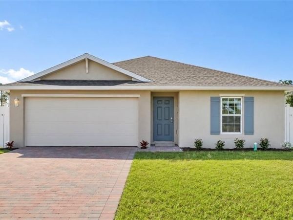 8030 Olive CIR, LABELLE, FL 33935