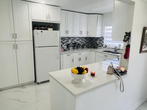 9330 S Sunrise Lakes Boulevard, Unit 304, Sunrise, FL 33322