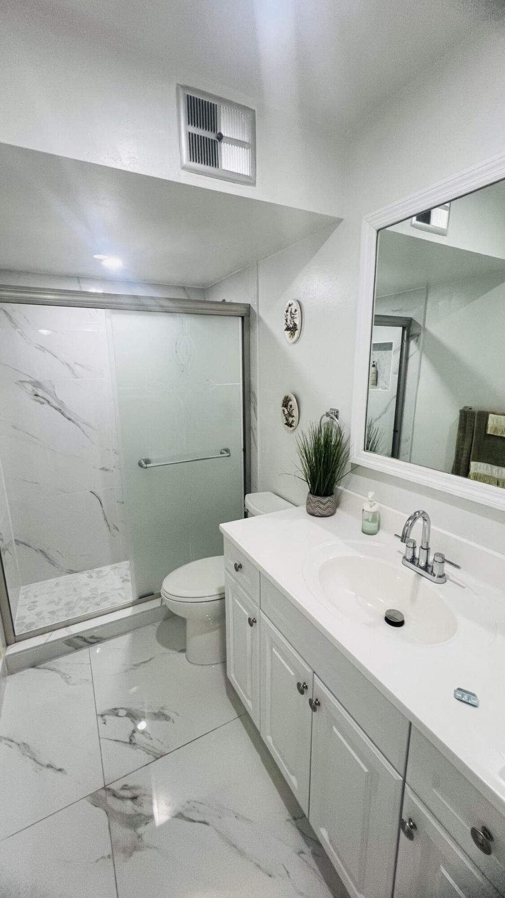9330 S Sunrise Lakes Boulevard, Unit 304, Sunrise, FL 33322 Photo