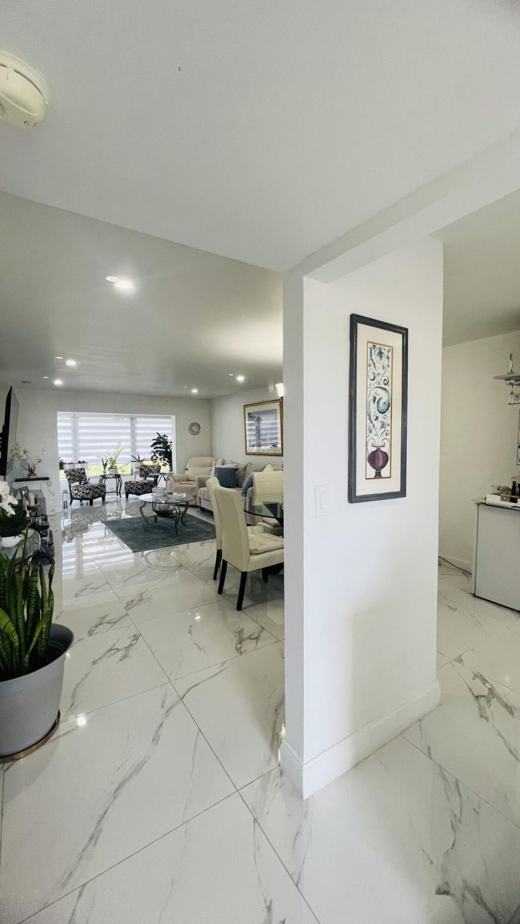 9330 S Sunrise Lakes Boulevard, Unit 304, Sunrise, FL 33322 Photo