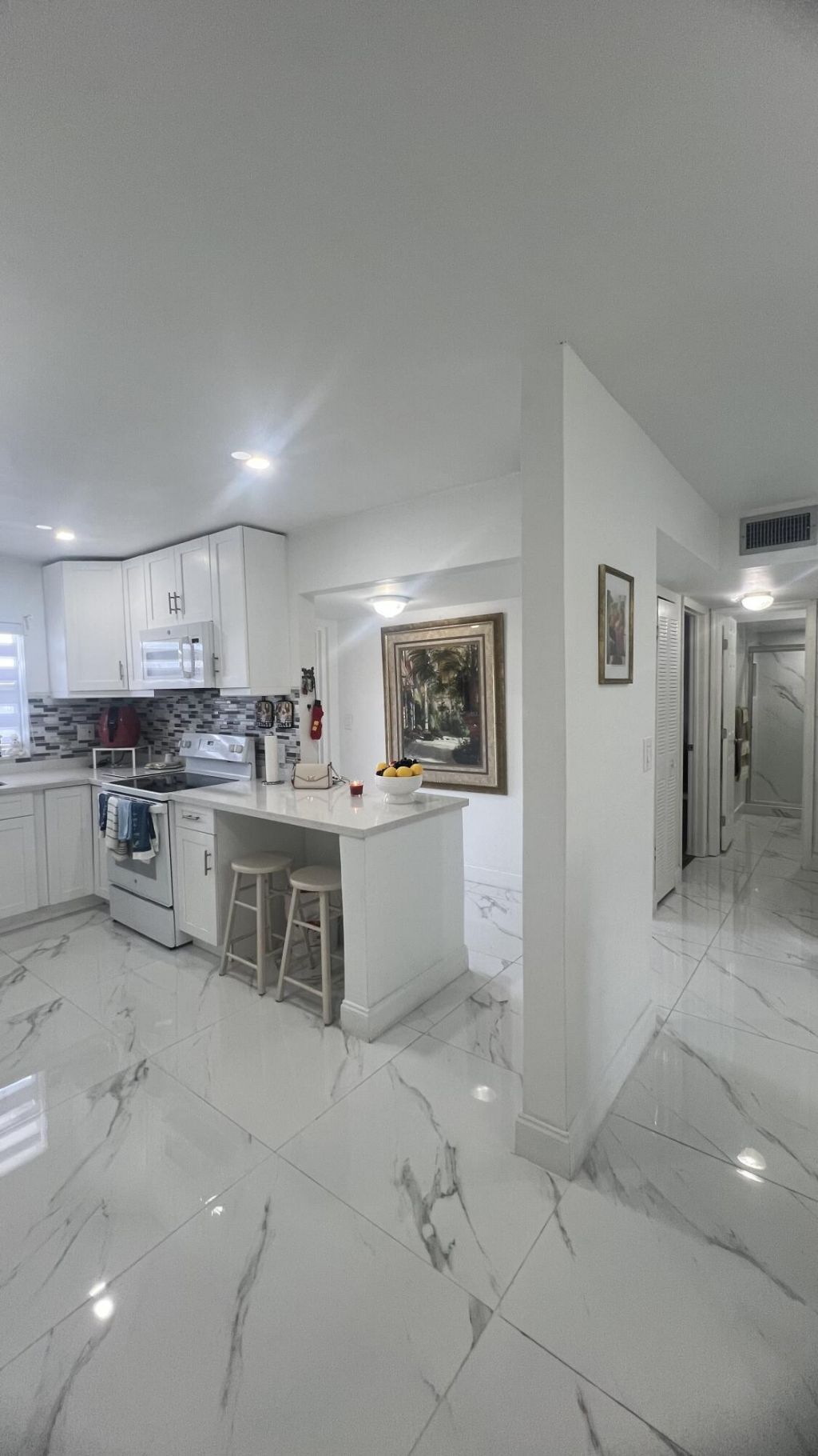 9330 S Sunrise Lakes Boulevard, Unit 304, Sunrise, FL 33322 Photo