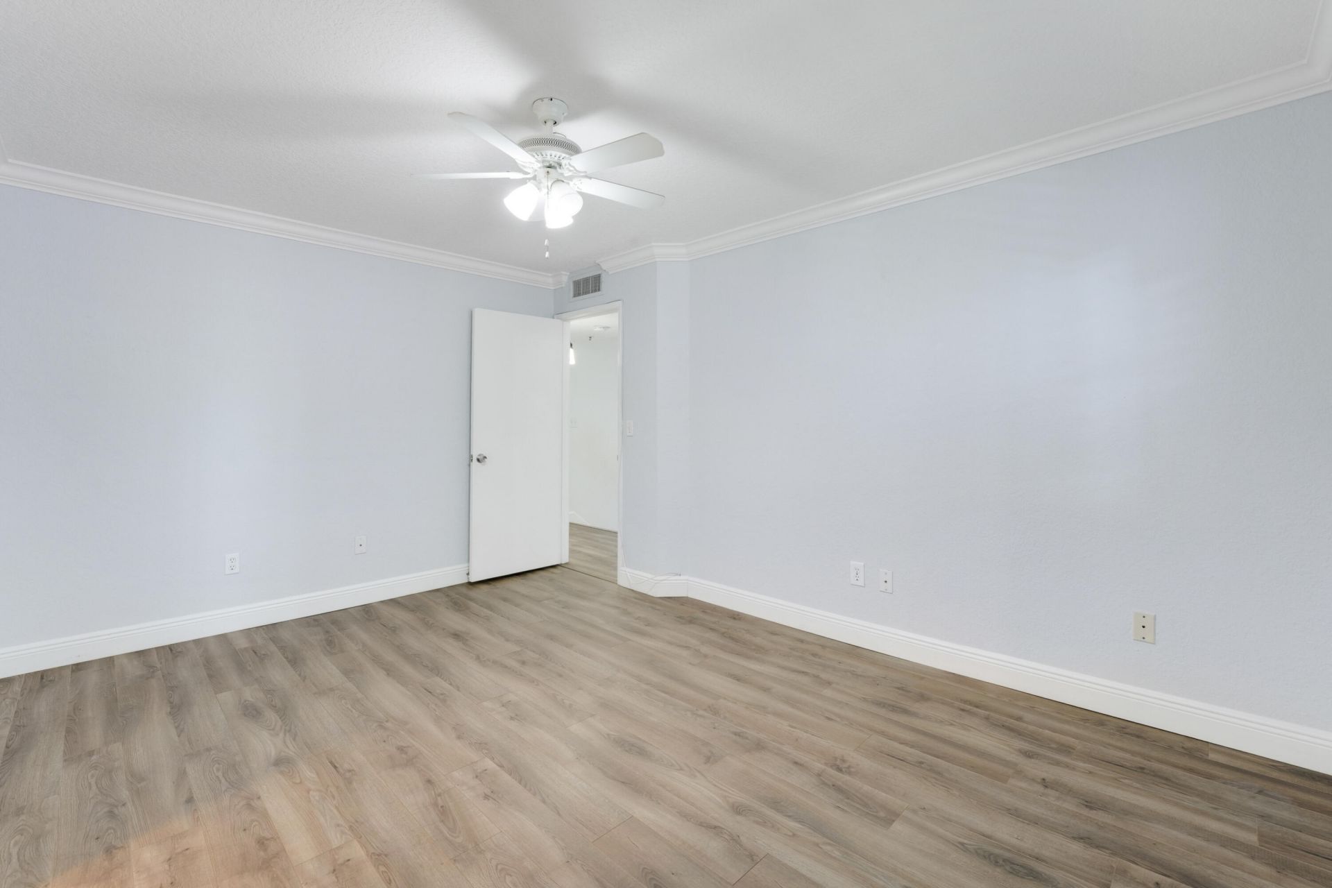 127 Yacht Club Way, Unit 101, Hypoluxo, FL 33462 Photo