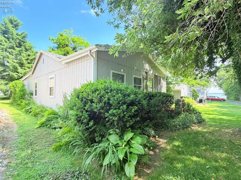2497 S Oak Knoll Drive, Marblehead, OH 43440 Photo 11
