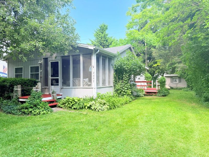 2497 S Oak Knoll Drive, Marblehead, OH 43440 Photo 2