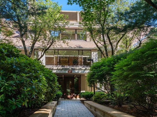 232 Allandale Road, Unit 1C, Boston, MA 02467