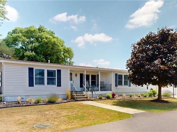 313 Applewood Drive , Lockport, NY 14094