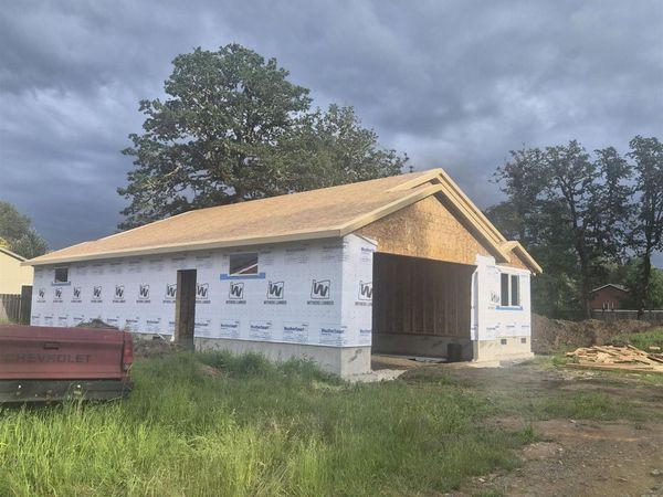 3685 Green River Rd, Sweet Home, OR 97386