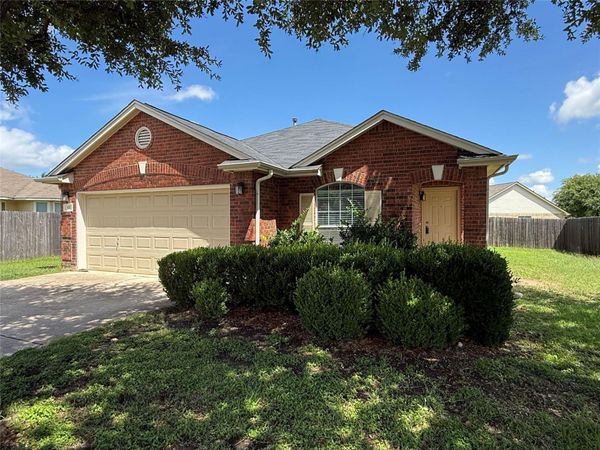 511 W South ST , Leander, TX 78641