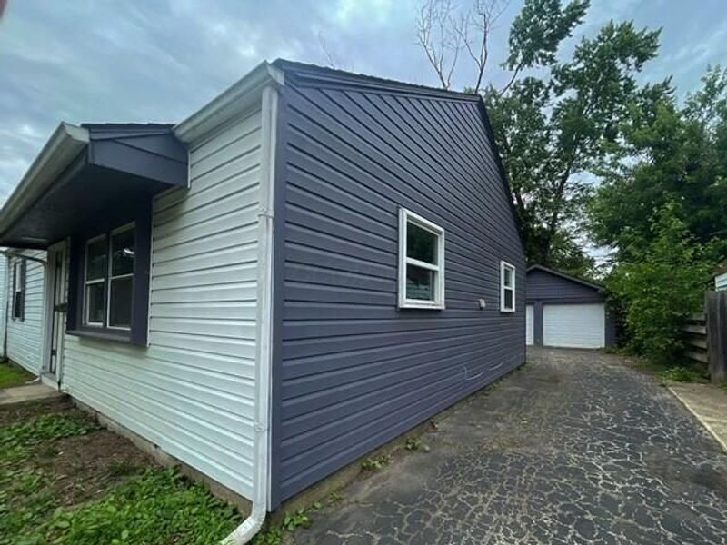 1091 S Hampton Road , Columbus, OH 43227 Photo 4