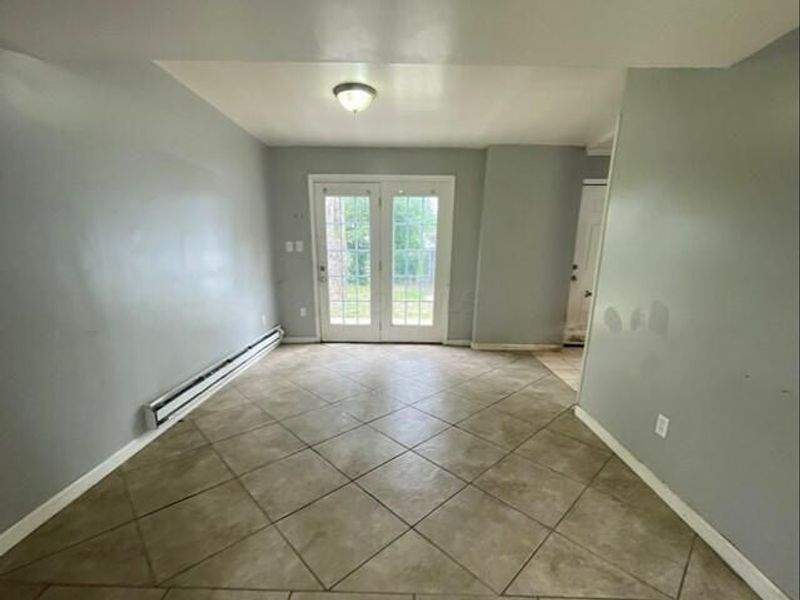 1091 S Hampton Road , Columbus, OH 43227 Photo 5