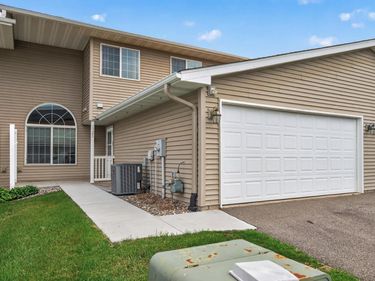 1123 Ridgestone Place, Buffalo, MN 55313