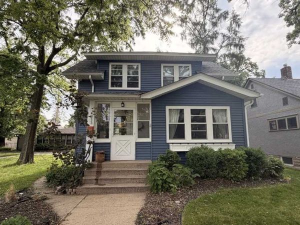 4913 28th Avenue S, Minneapolis, MN 55417